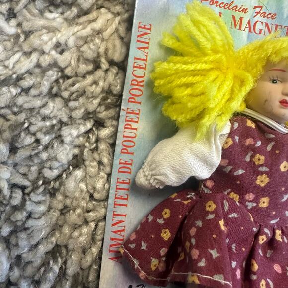 NEW Hartin Vintage Porcelain Face Doll Magnet - Picture 6 of 7